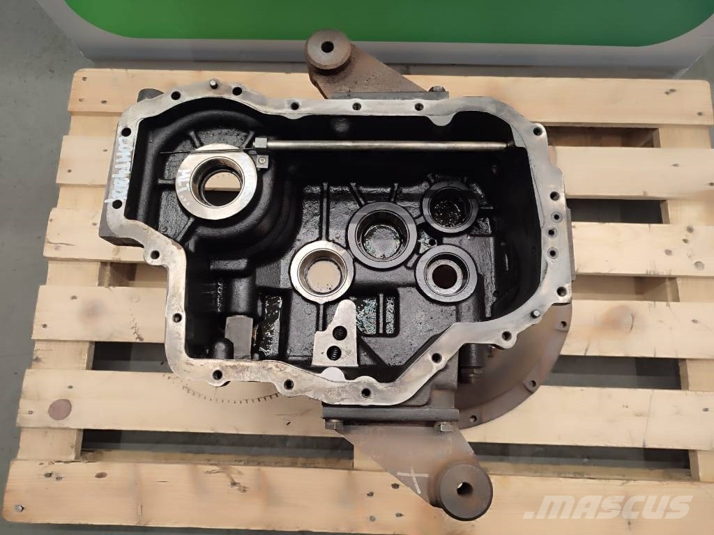 Manitou COM T4 2024 gearbox housing Transmissie