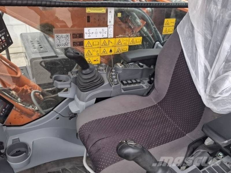 Hitachi ZX 250 LC N-7 Kāpurķēžu ekskavatori