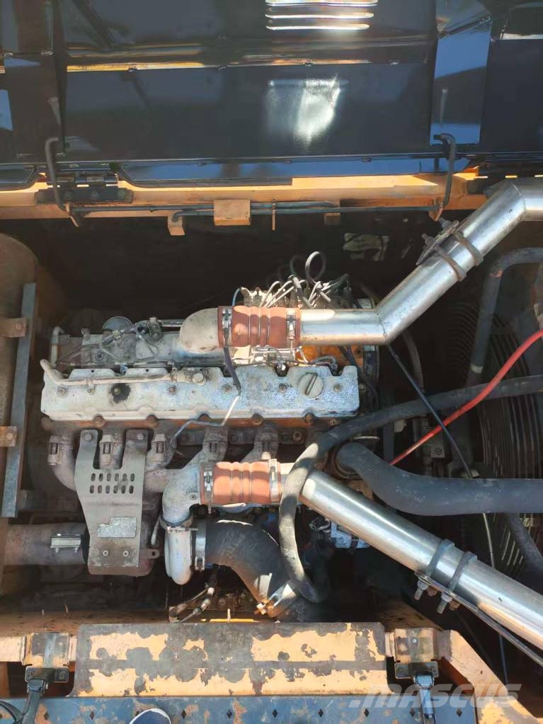 Hyundai Robex 330 LC-9S Raupenbagger