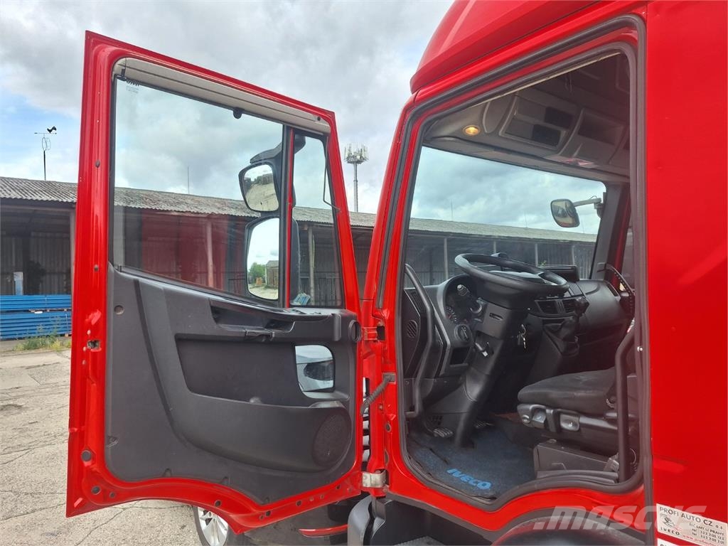 Iveco EUROCARGO 120 250 Pritschenwagen/Pritschenwagen mit Seitenklappe