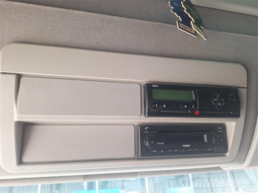 Iveco EUROCARGO 120 250 Pritschenwagen/Pritschenwagen mit Seitenklappe