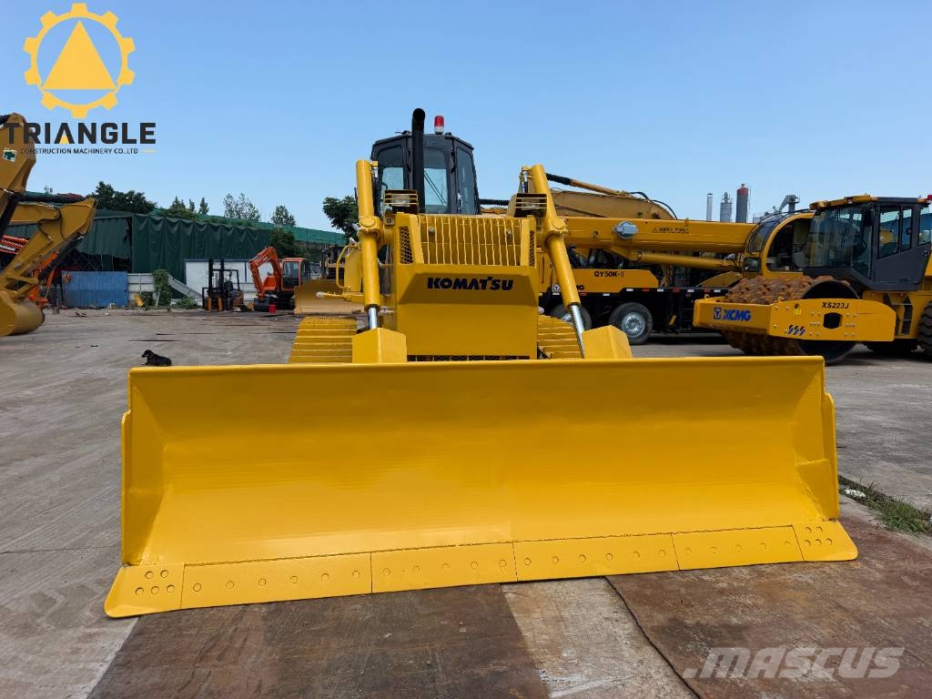 Komatsu D 65 PX Buldožeri guseničari
