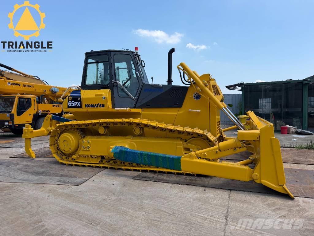 Komatsu D 65 PX Buldožeri guseničari