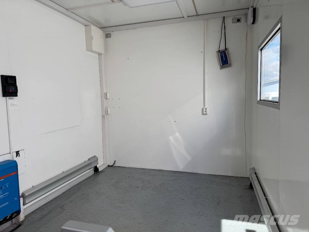 Volvo FL 250 ExpoHome Camiones con caja de remolque