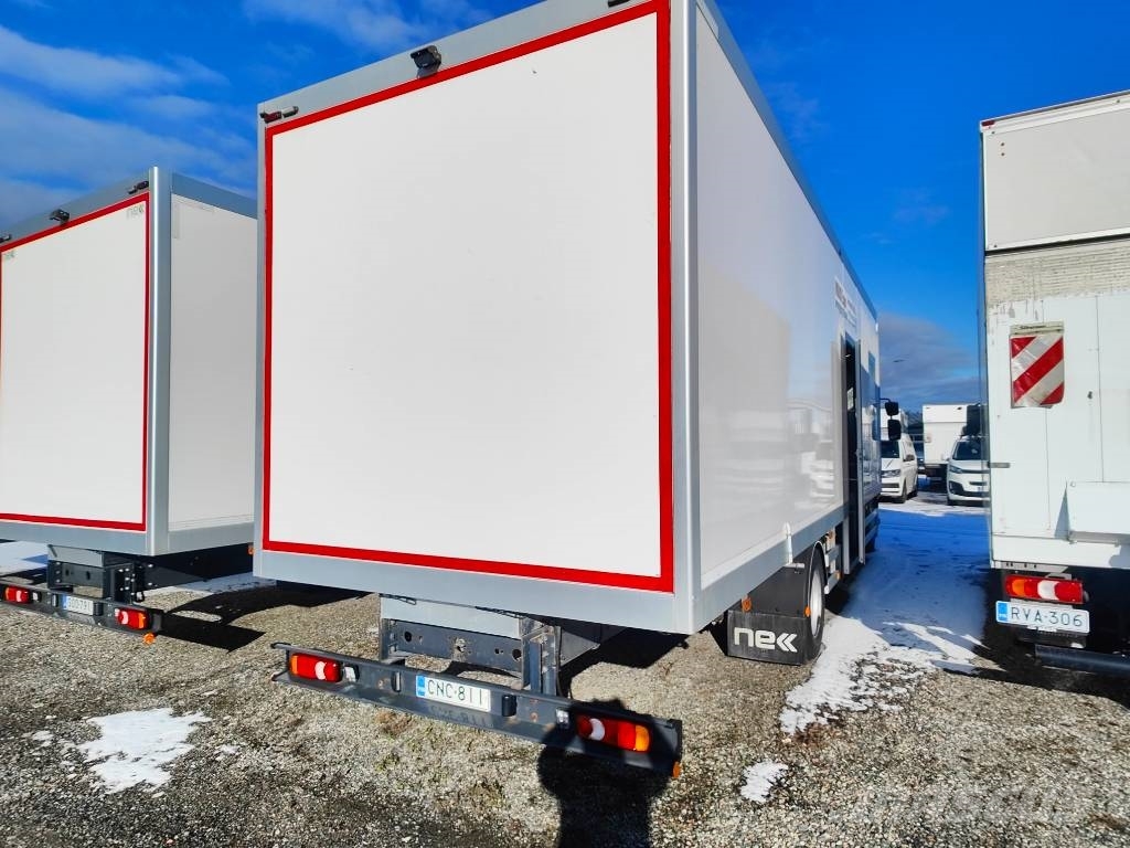 Volvo FL 250 ExpoHome Camiones con caja de remolque