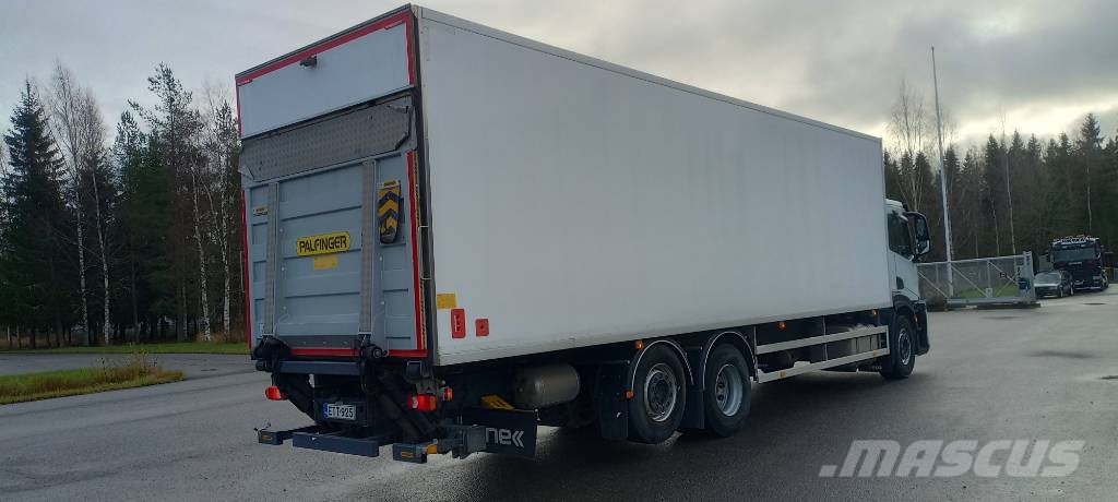 Iveco 260 SY Umpikorikuorma-autot