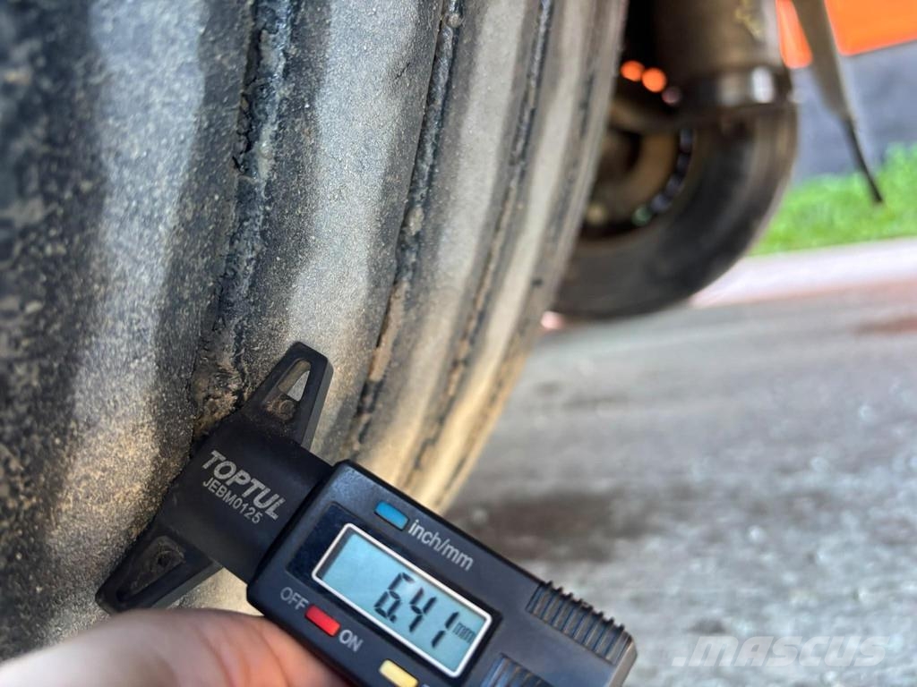Schmitz Cargobull SKO 24 SCHMITZ MULTITEMP / ADR / DOPPELSTOCK 保温半挂车