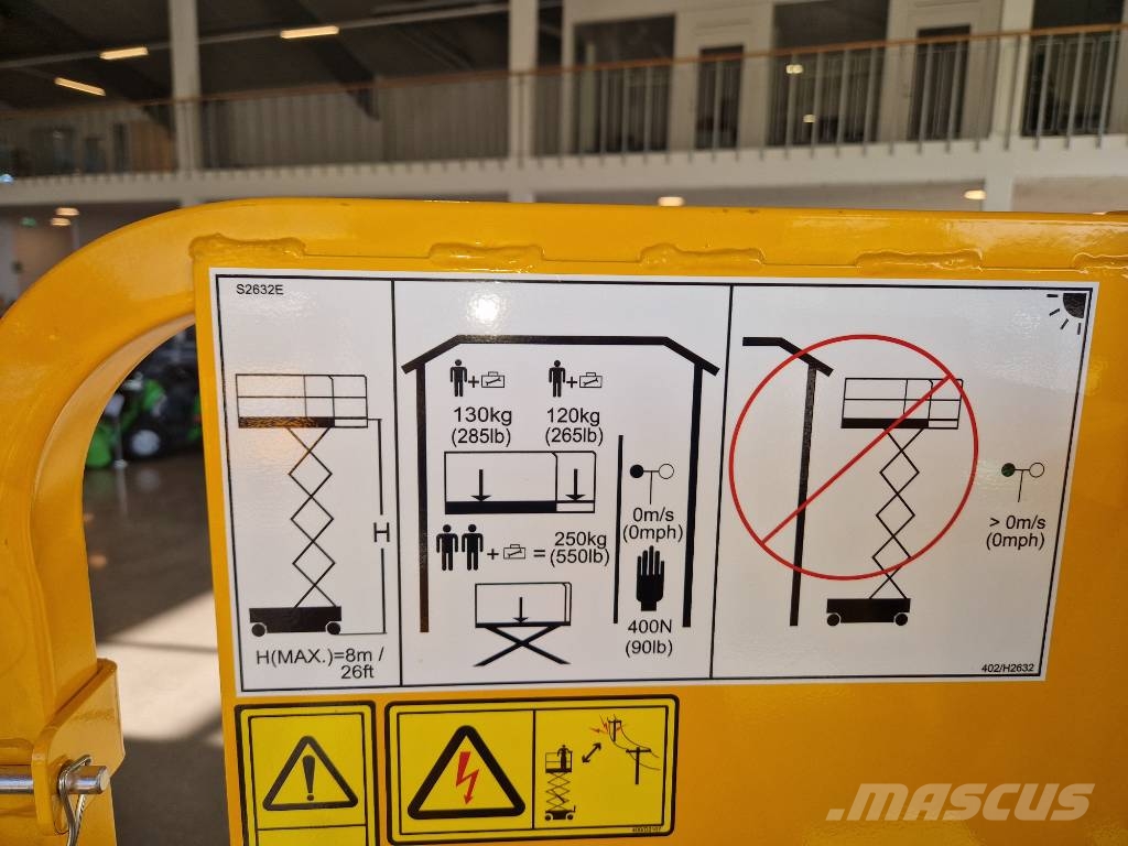 JCB Saxlift S2632E Arbetshöjd 9,9 m Käärtõstukid
