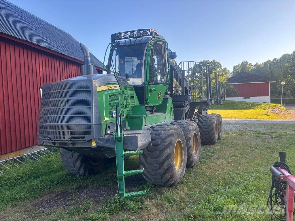 John Deere 1110 G Uitrijwagens
