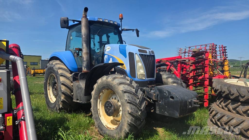 New Holland T 8020 Traktorer