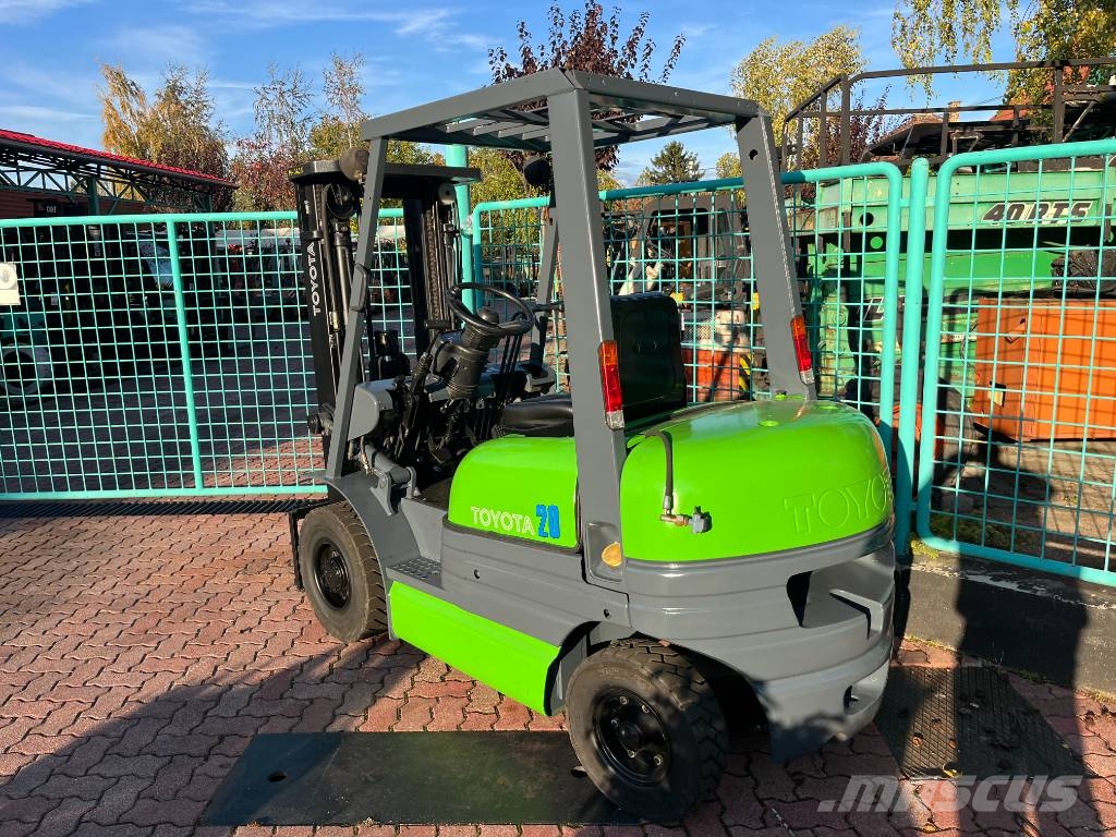Toyota 6 FG 20 V-2699 OB Gázüzemű targoncák