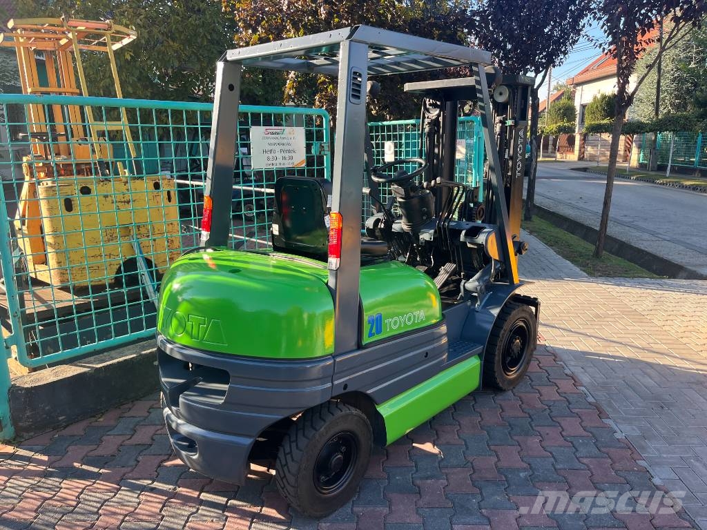Toyota 6 FG 20 V-2699 OB Gázüzemű targoncák