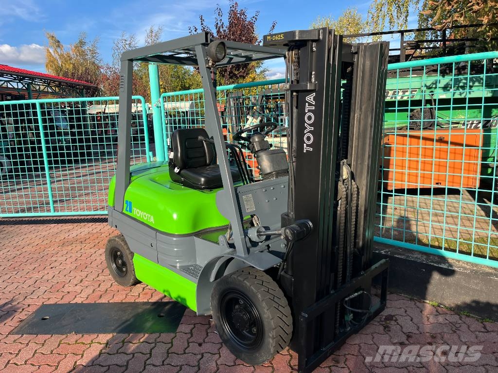 Toyota 6 FG 20 V-2699 OB Gázüzemű targoncák