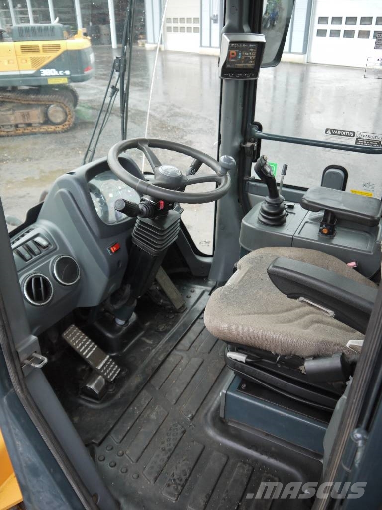 Hyundai HL 757-9A 轮式装载机