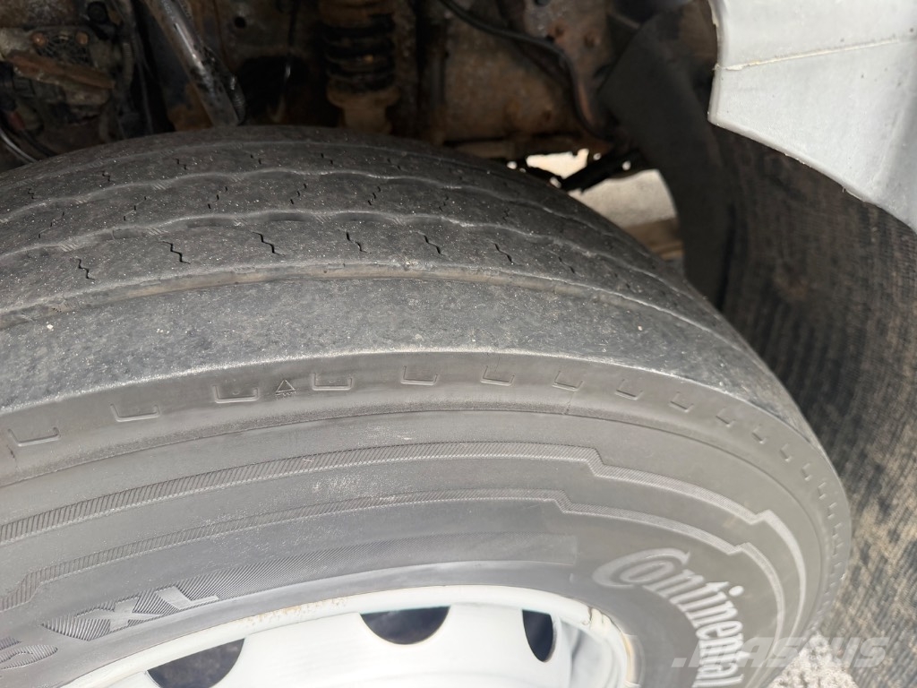 Volvo FL 280 トラック高所作業車