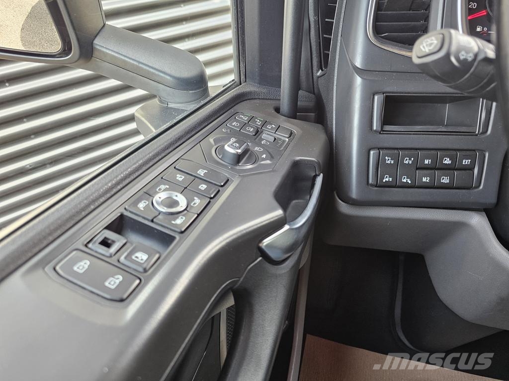 Scania R450 4x2 / FULL AIR / PARKING COOLER / 2 TANKS / P Trekkers