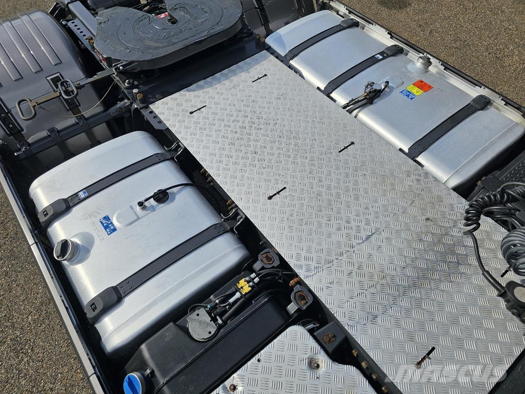 Scania R450 4x2 / FULL AIR / PARKING COOLER / 2 TANKS / P Trekkers