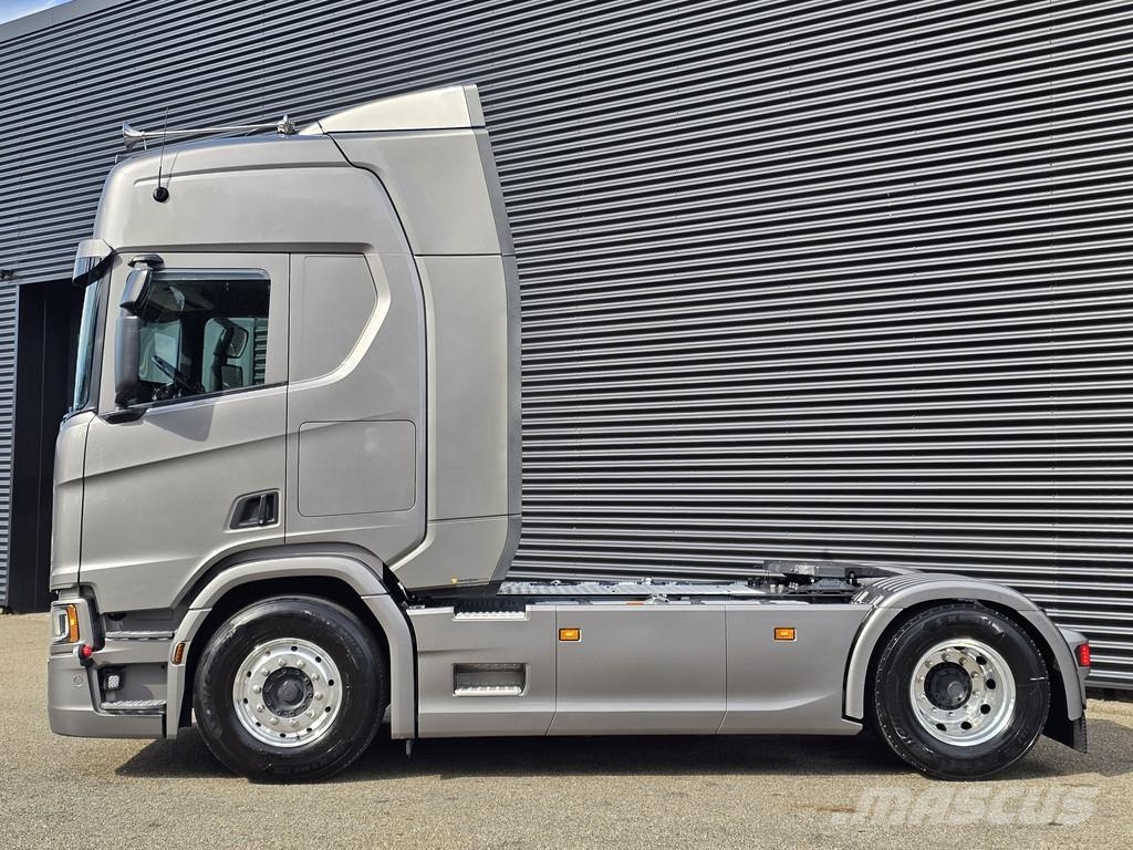 Scania R450 4x2 / FULL AIR / PARKING COOLER / 2 TANKS / P Trekkers