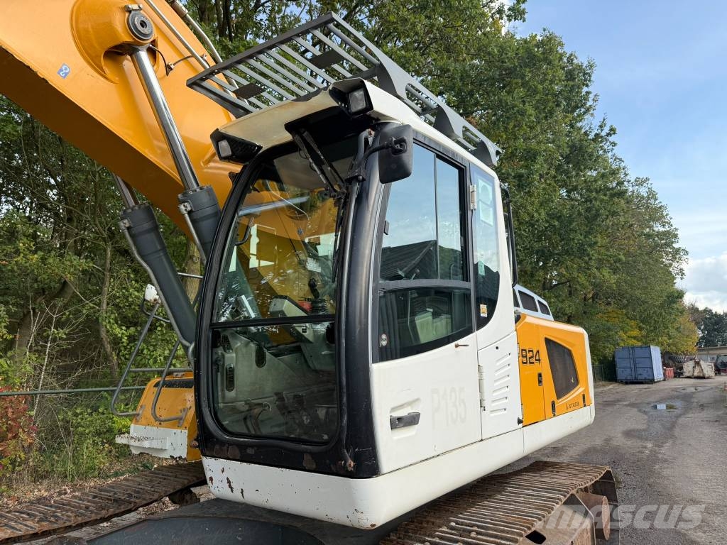Liebherr R 924 (3 meter wide) Roomikekskavaatorid
