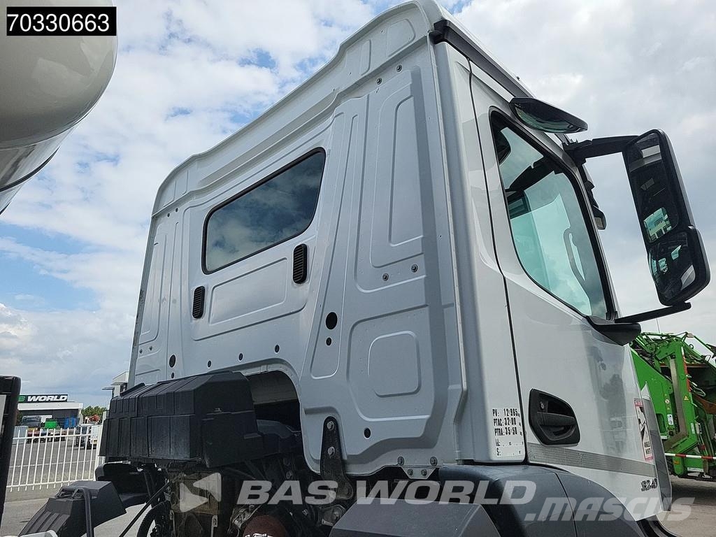 Mercedes-Benz Arocs 3240 8X4 9m3 Schwing Stetter mixer Steel sus Betongbiler
