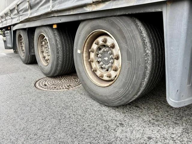 Schmitz Cargobull Mega / Edscha / Hubdach Curtainsider semi-trailers