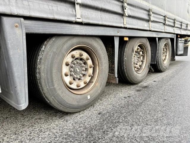 Schmitz Cargobull Mega / Edscha / Hubdach Curtainsider semi-trailers