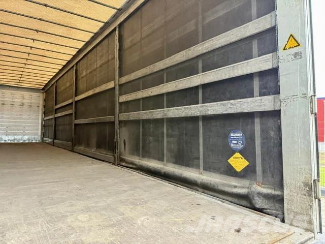 Schmitz Cargobull Mega / Edscha / Hubdach Curtainsider semi-trailers