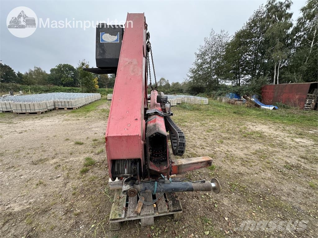 HMF 1253 K3 TS Camion plateau ridelle avec grue