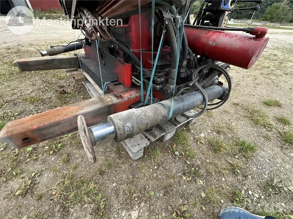 HMF 1253 K3 TS Camion plateau ridelle avec grue