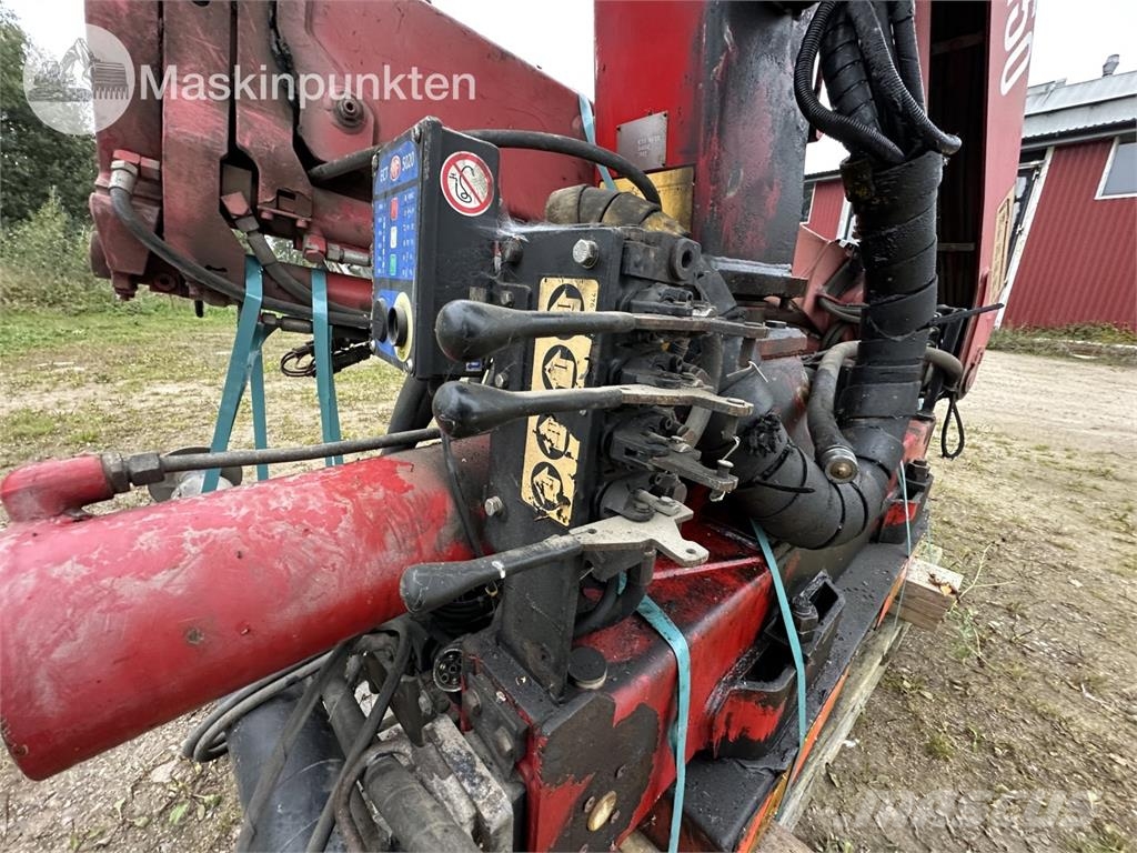 HMF 1253 K3 TS Camion plateau ridelle avec grue