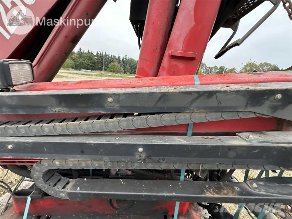 HMF 1253 K3 TS Camion plateau ridelle avec grue