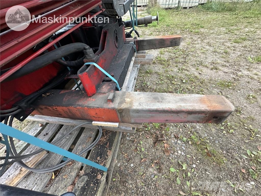 HMF 1253 K3 TS Camion plateau ridelle avec grue