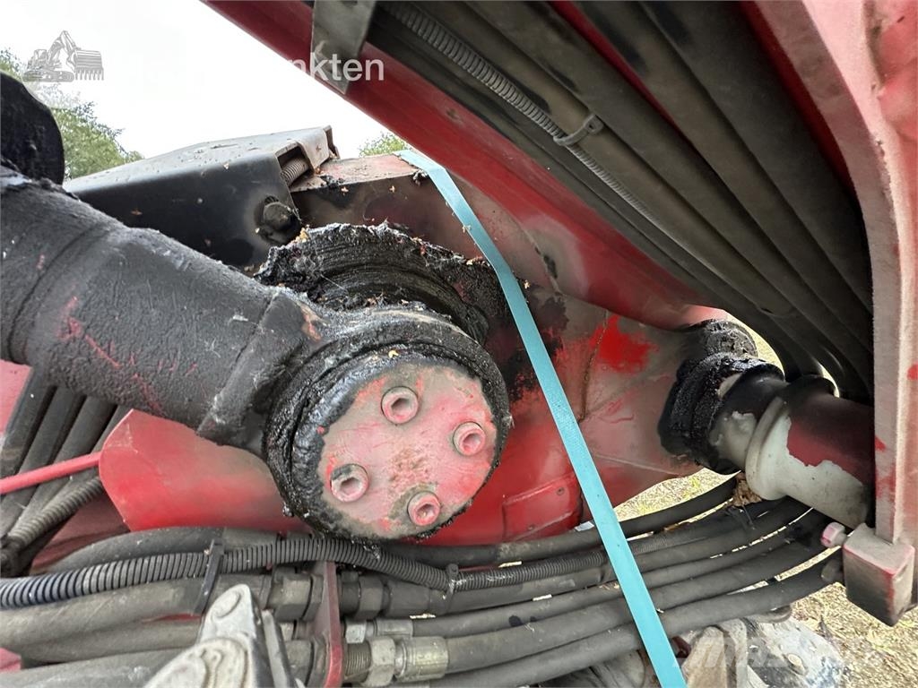 HMF 1253 K3 TS Camion plateau ridelle avec grue