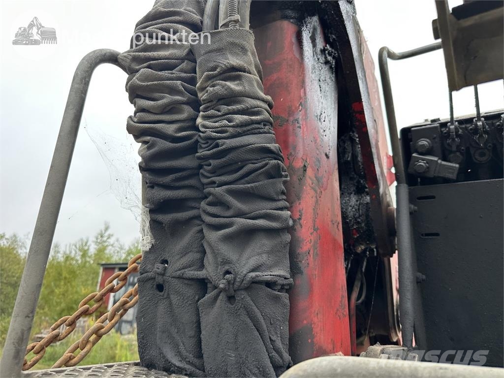 HMF 1253 K3 TS Camion plateau ridelle avec grue