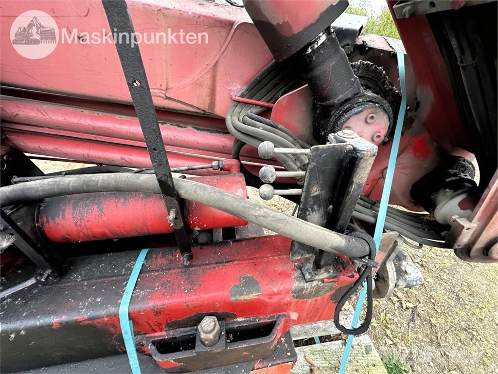 HMF 1253 K3 TS Camion plateau ridelle avec grue