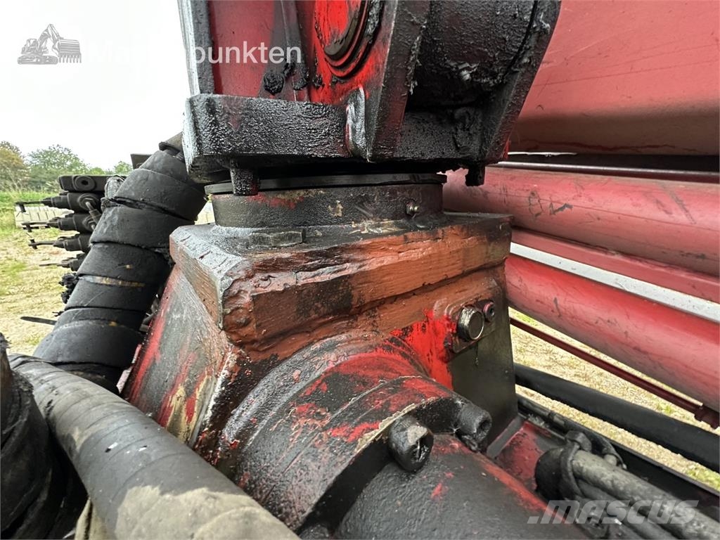HMF 1253 K3 TS Camion plateau ridelle avec grue