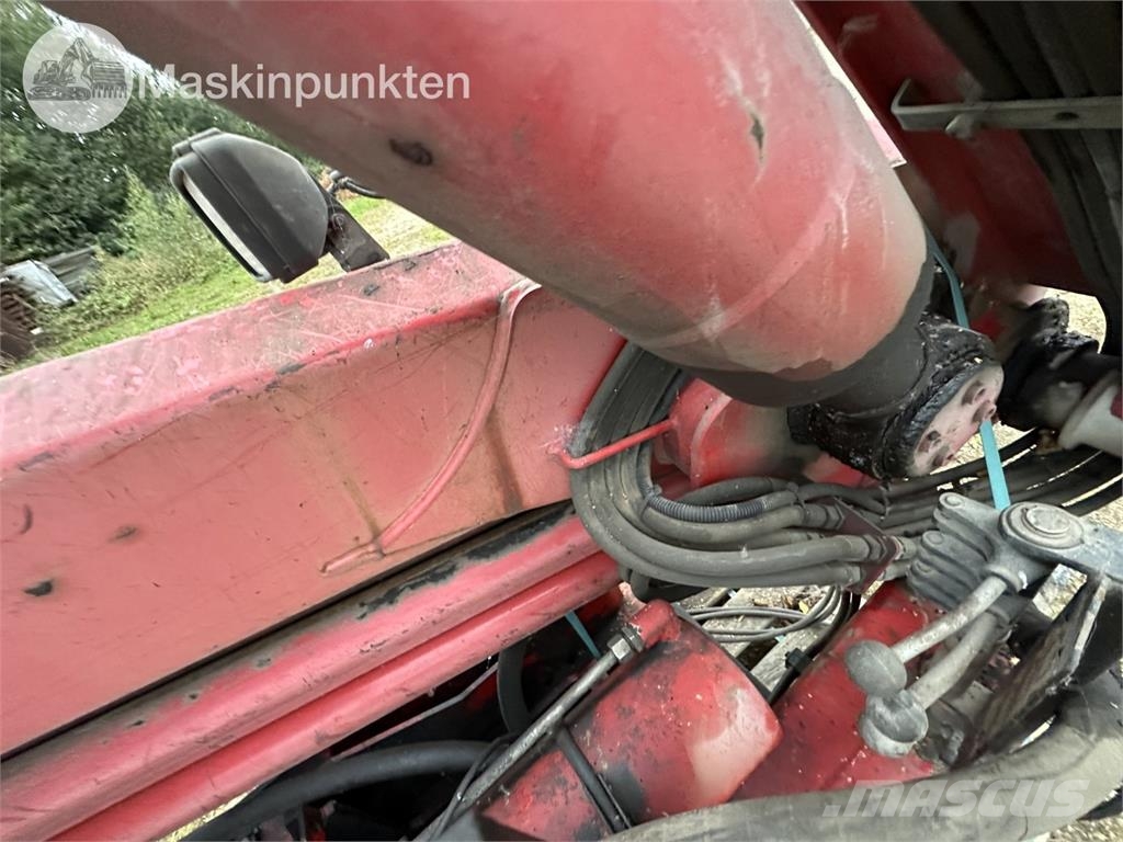 HMF 1253 K3 TS Camion plateau ridelle avec grue