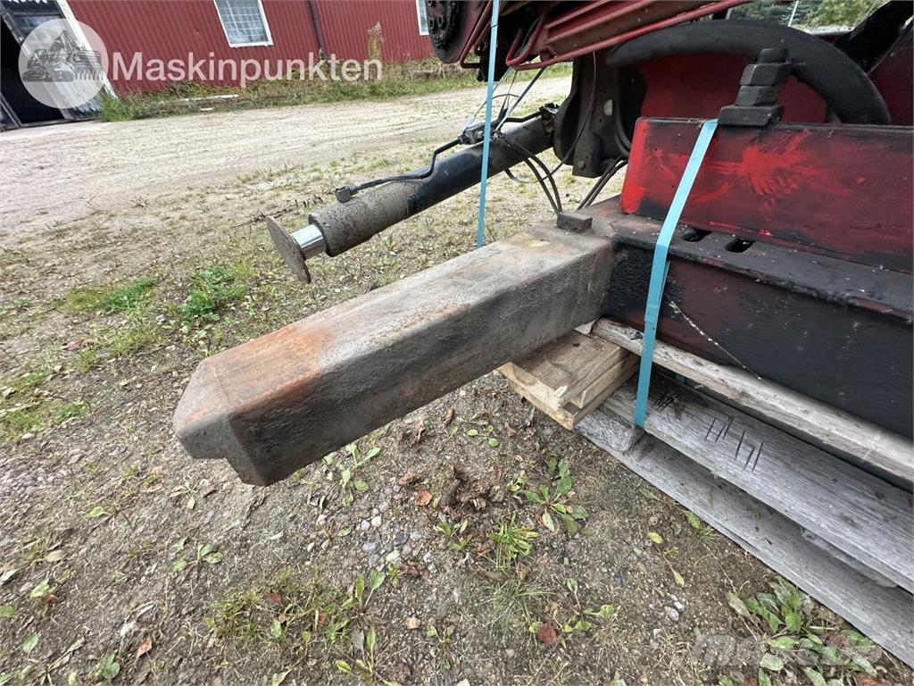 HMF 1253 K3 TS Camion plateau ridelle avec grue