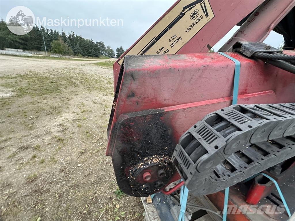 HMF 1253 K3 TS Camion plateau ridelle avec grue