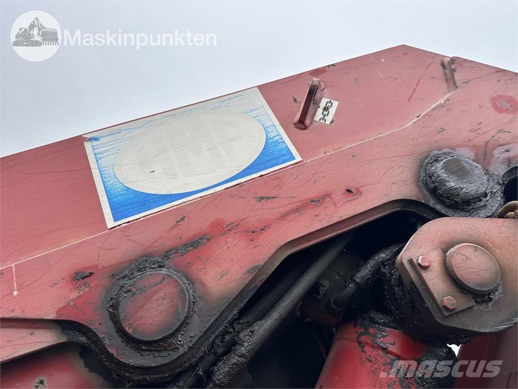 HMF 1253 K3 TS Camion plateau ridelle avec grue