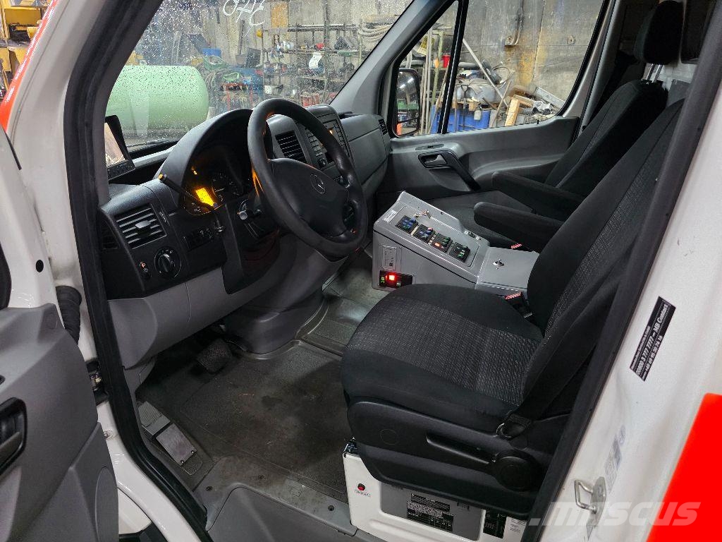 Mercedes-Benz Sprinter 516 CDI Ambulance Ambulances