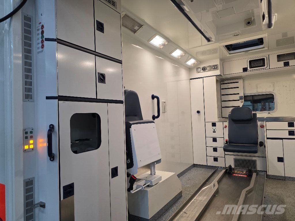 Mercedes-Benz Sprinter 516 CDI Ambulance Ambulances