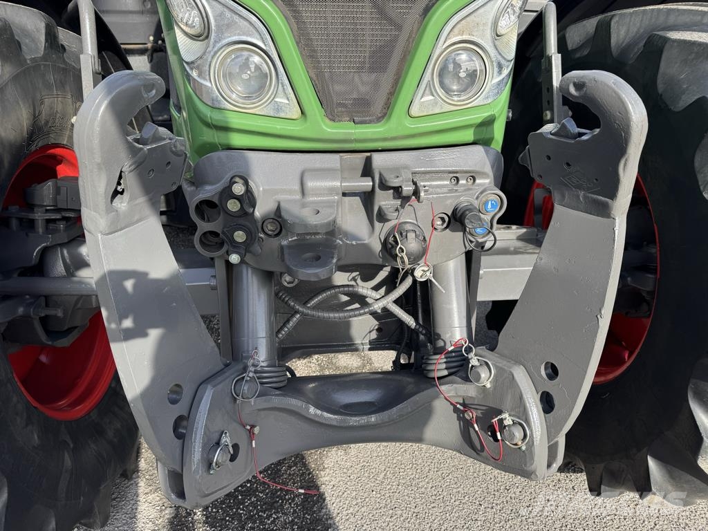 Fendt 724 VARIO PROFI + Трактори