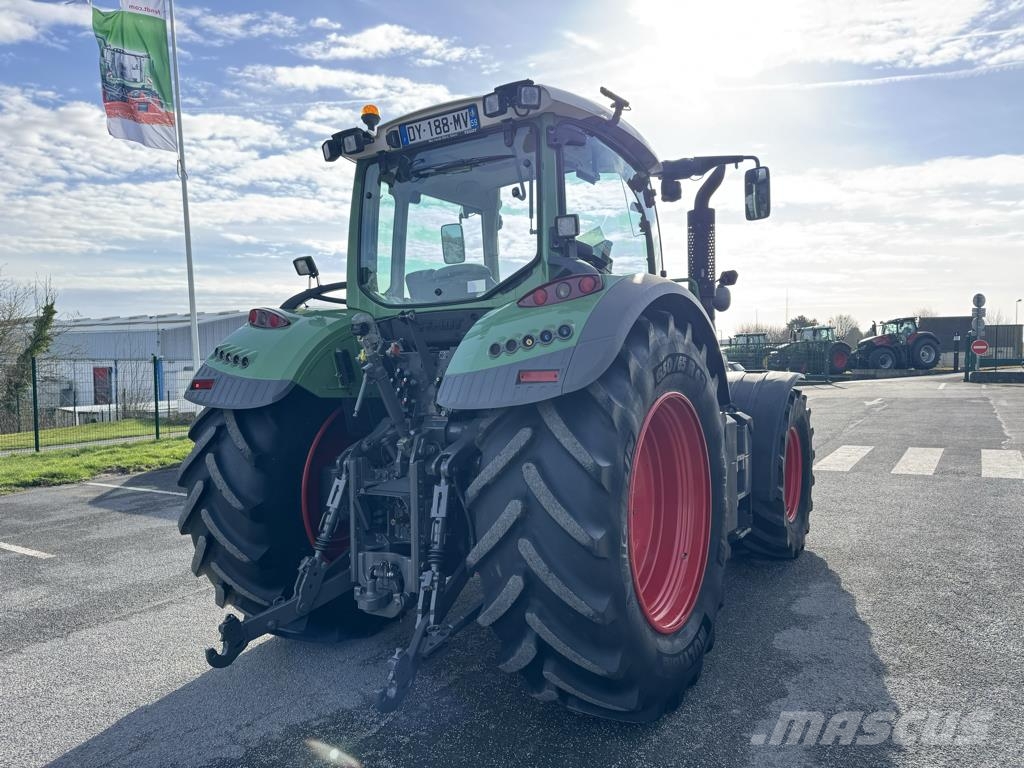 Fendt 724 VARIO PROFI + Трактори