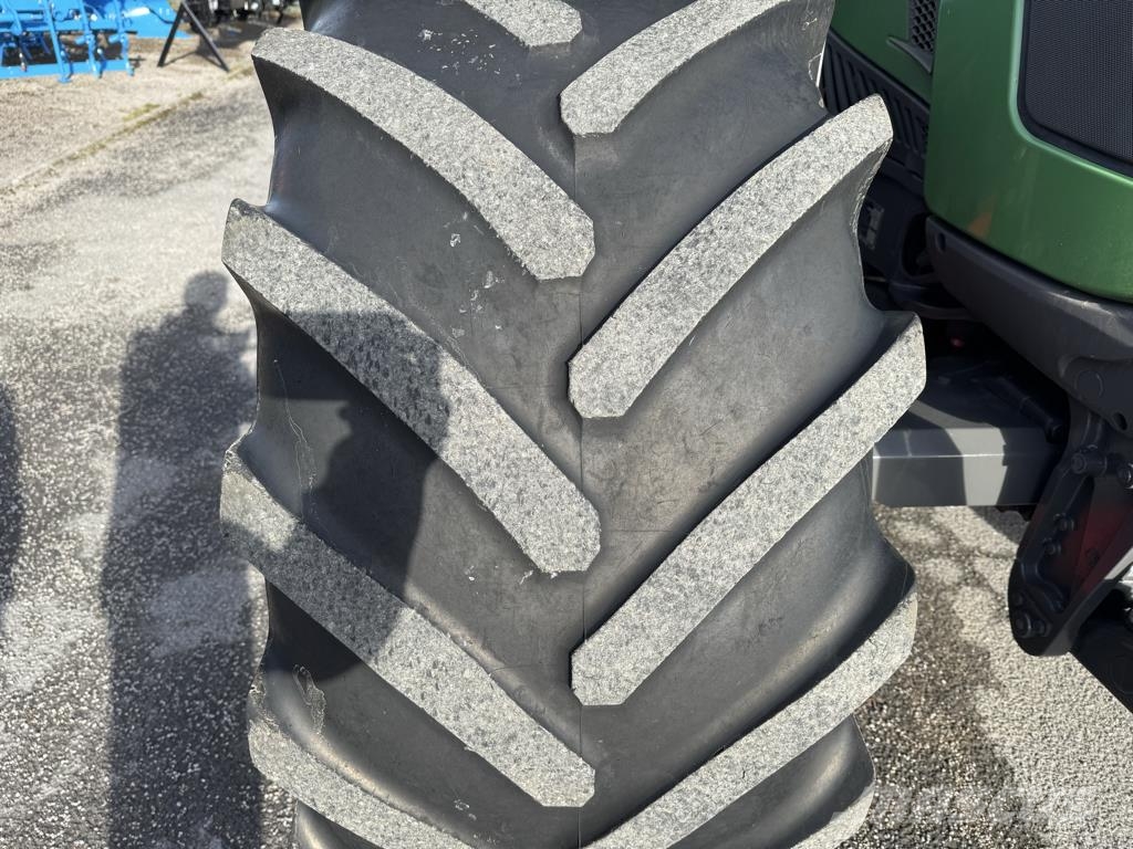 Fendt 724 VARIO PROFI + Трактори