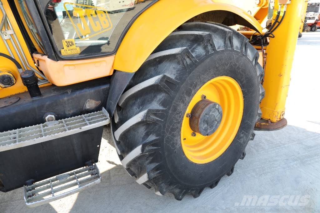JCB 3 CX 4 T Ekskavaatorlaadurid