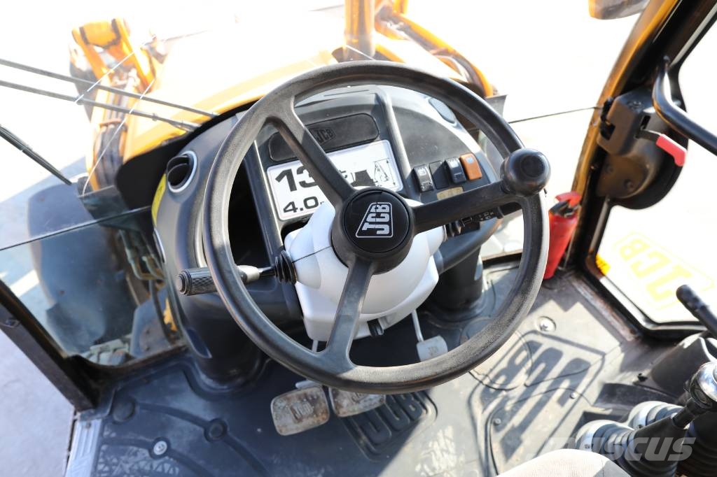 JCB 3 CX 4 T Ekskavaatorlaadurid