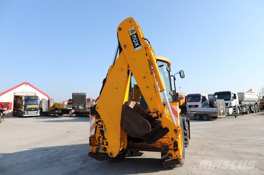 JCB 3 CX 4 T Ekskavaatorlaadurid