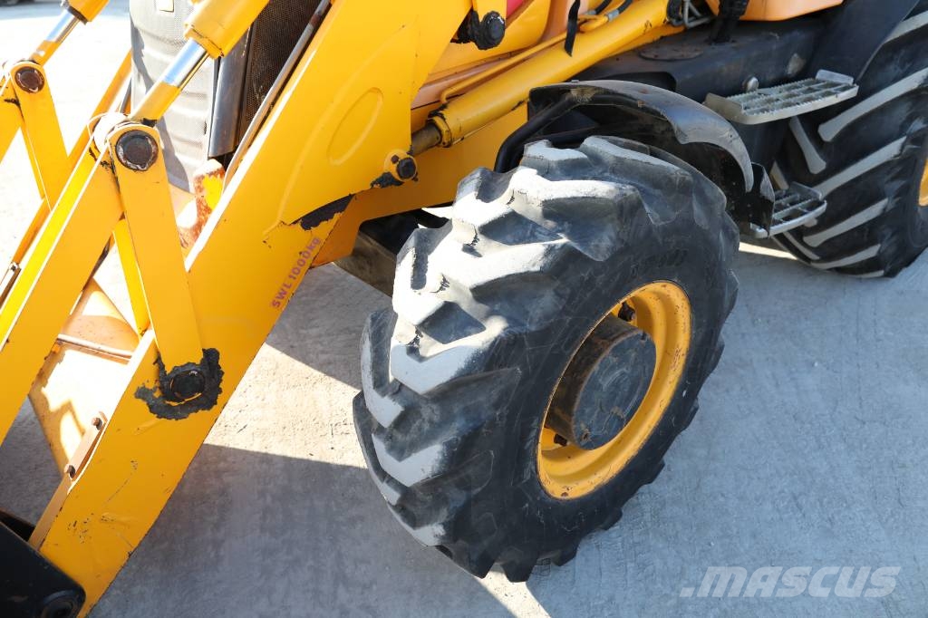 JCB 3 CX 4 T Ekskavaatorlaadurid