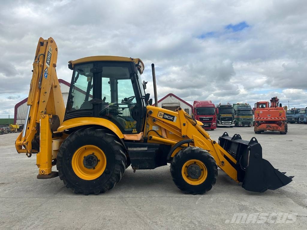 JCB 3 CX 4 T Ekskavaatorlaadurid